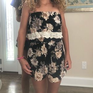 Flower strapless romper